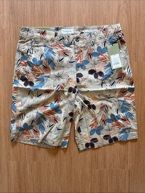 Goodfellow & Co Beige Floral Print Men’s Shorts